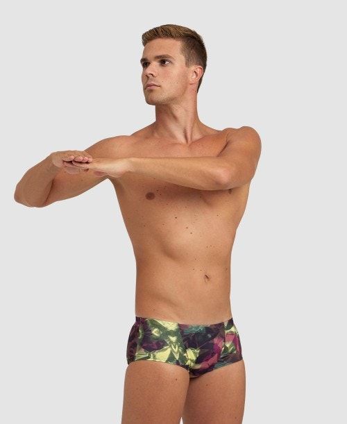 Arena Hero Camo Low Waist Short Red Multicolor | 183945-PMY