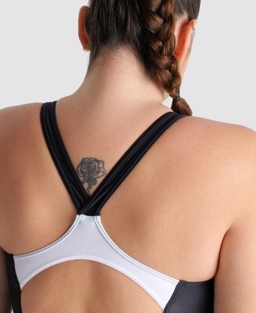 Arena Threefold V Back Plus One Piece Black / White | 158679-YWT